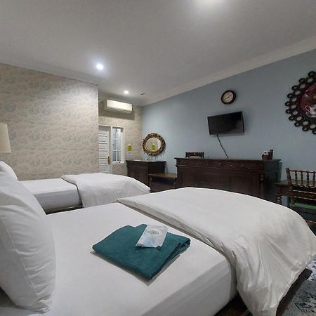 Nonie'S Huis Hotel 棉兰 外观 照片