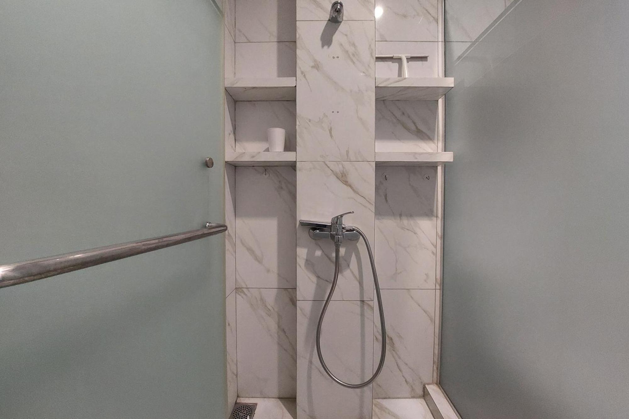 Nonie'S Huis Hotel 棉兰 外观 照片