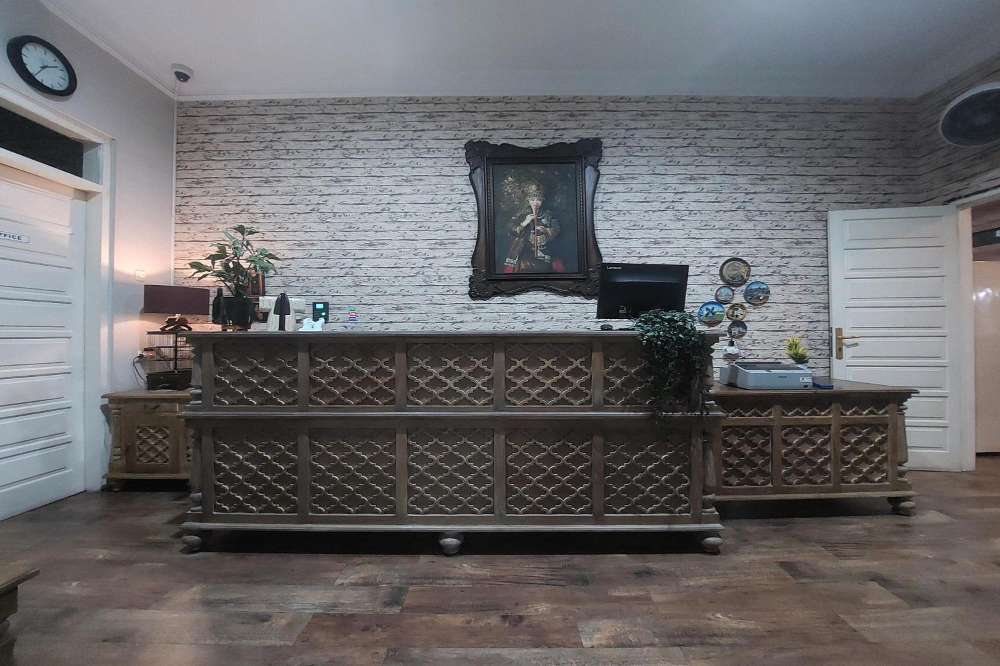 Nonie'S Huis Hotel 棉兰 外观 照片