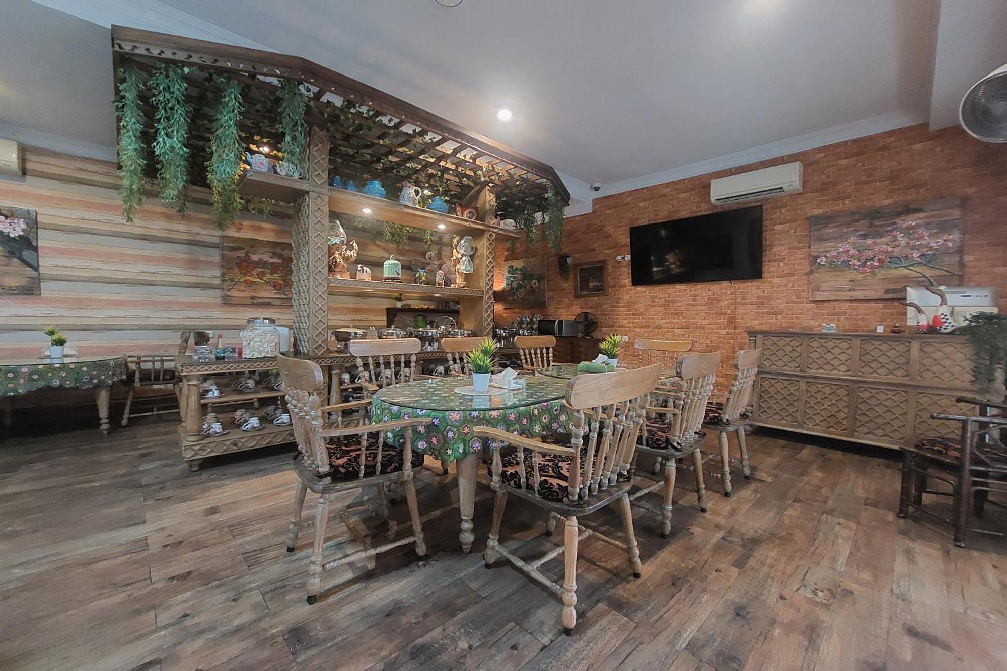 Nonie'S Huis Hotel 棉兰 外观 照片