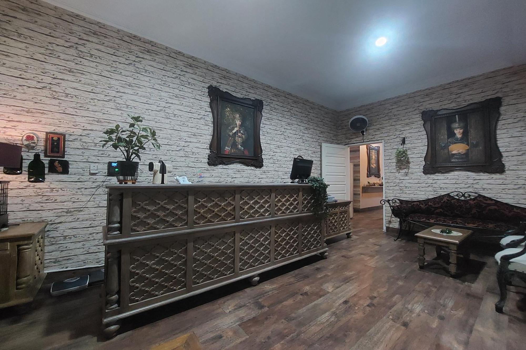 Nonie'S Huis Hotel 棉兰 外观 照片